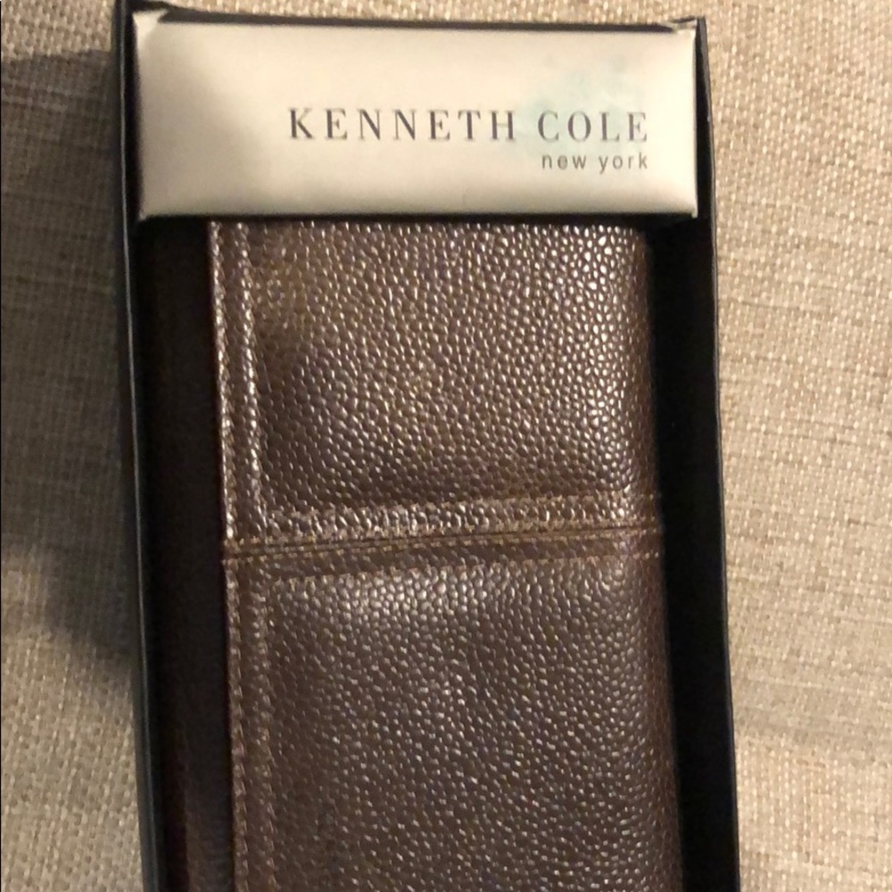 Brown leather Kenneth Cole wallet